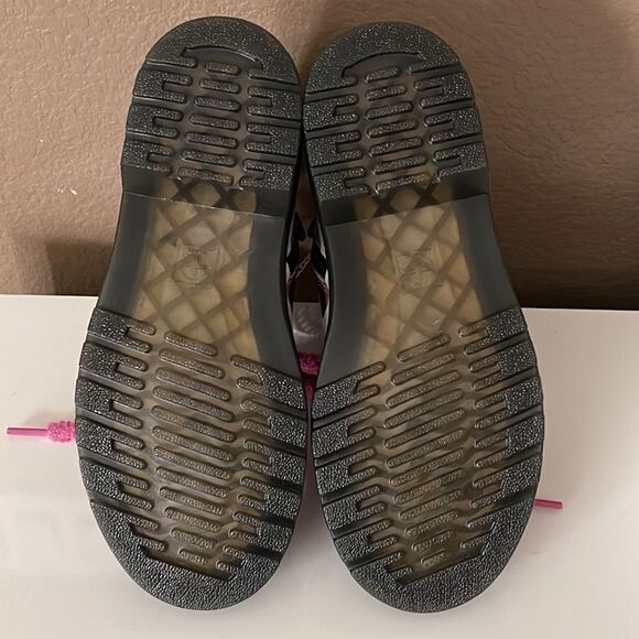 New DR. MARTENS KIDS' 1460 COMBAT BOOT IN WHITE COW PRINT size 5 - Picture 5 of 6